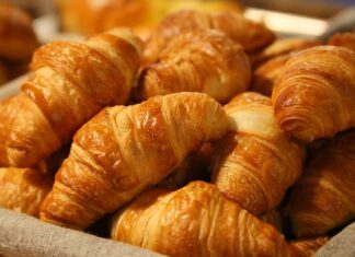 Czy pasta Elgydium zawiera fluor? Czy pasta Elgydium zawiera fluor?