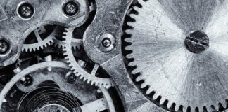 Jak naprawić grzbiet książki?