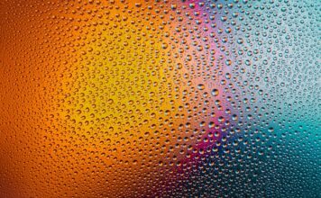 Czy można myć zęby samą wodą?